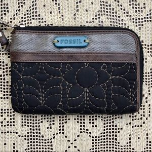 Fossil Key-per wristlet wallet, Like New